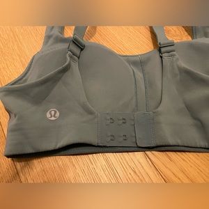 Lululemon sports bra - size small, size 4 C/D